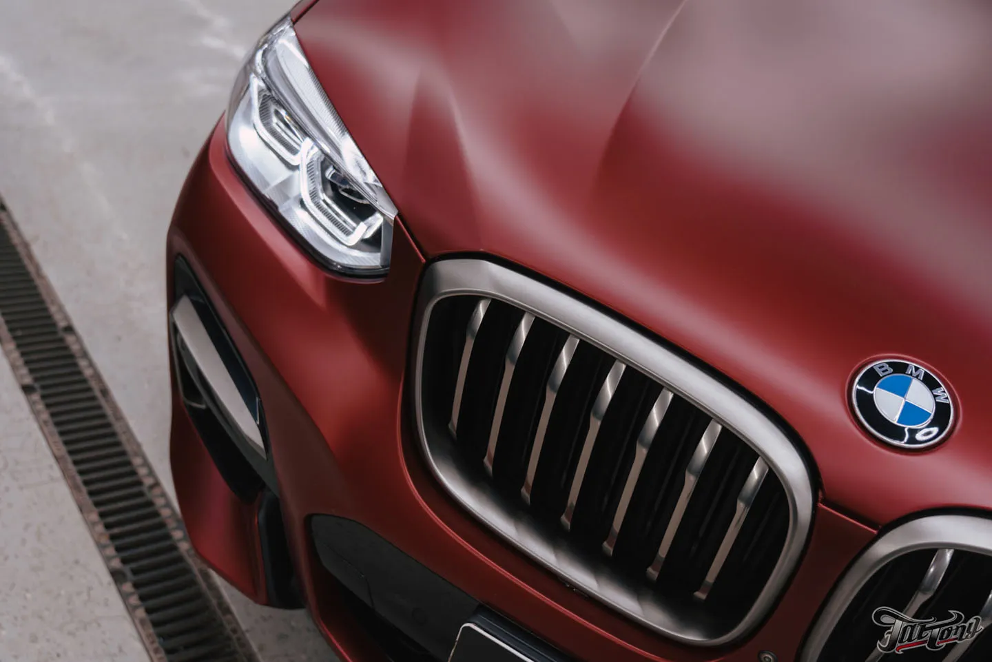 Оклейка BMW X4 в матовый полиуретан и установка системы активного выхлопа ENGINE VOX Stage 1+